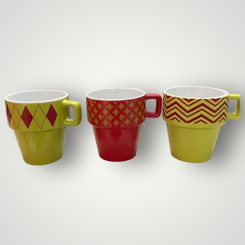 Living Solutions 3 Vintage Nesting Ceramic Mugs Red Green Argyle Coffee Cups MCM - Picture 2 of 7